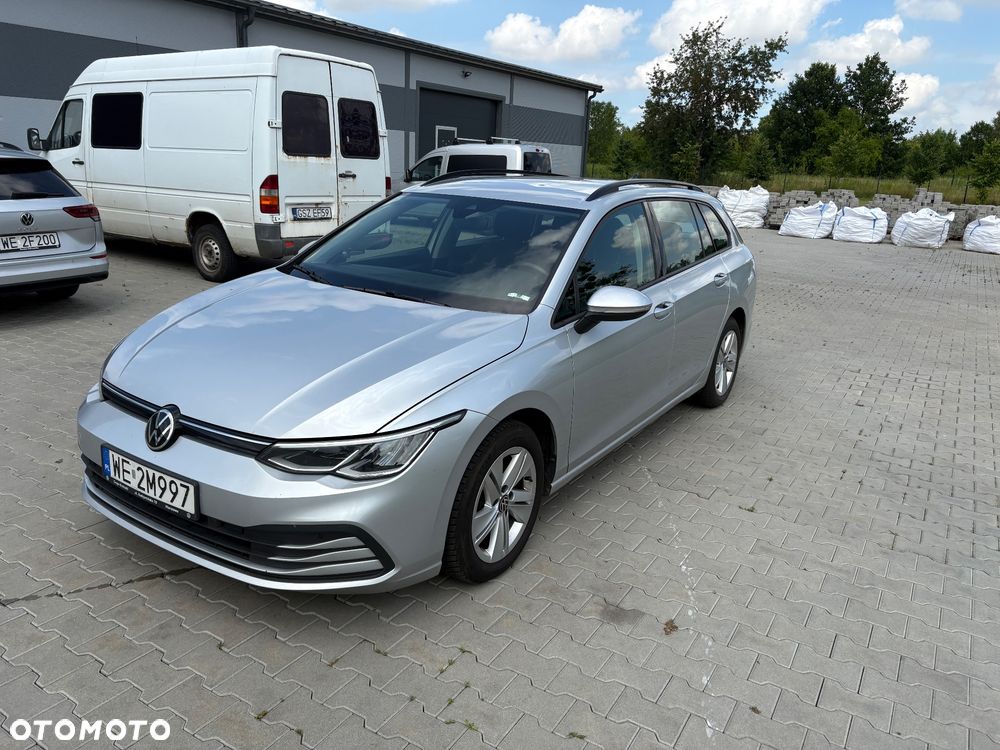 Volkswagen Golf - 1