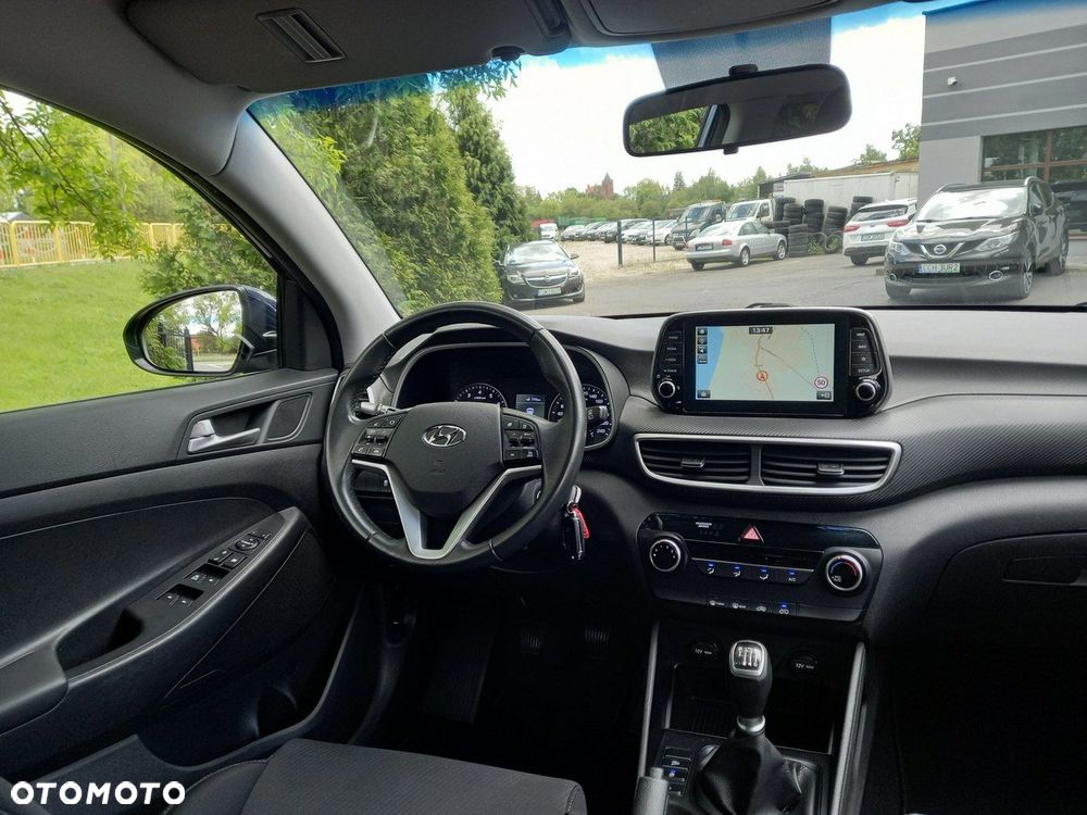 Hyundai Tucson 1.6 GDI BlueDrive Design 2WD - 25