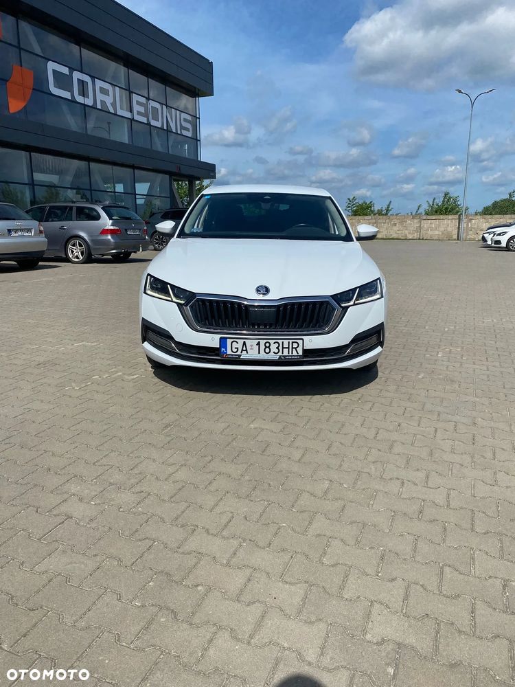 Skoda Octavia 2.0 TDI SCR Style DSG - 10
