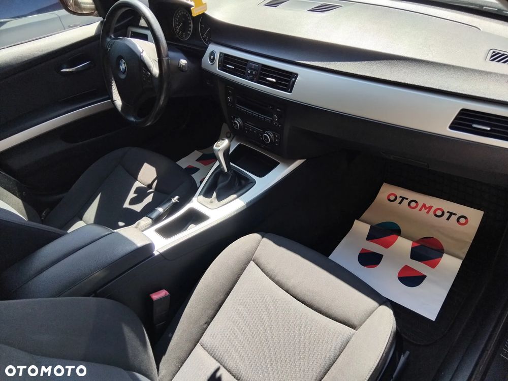 BMW Seria 3 320d - 15