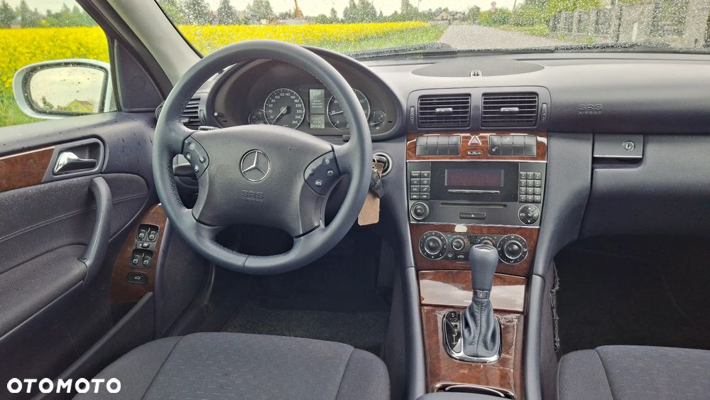 Mercedes-Benz Klasa C 180 Kompressor Automatik Elegance - 13