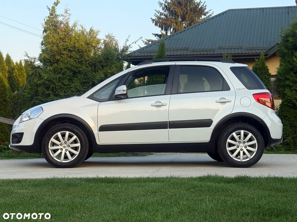 Suzuki SX4 1.6 VVT 4x4 Style - 4