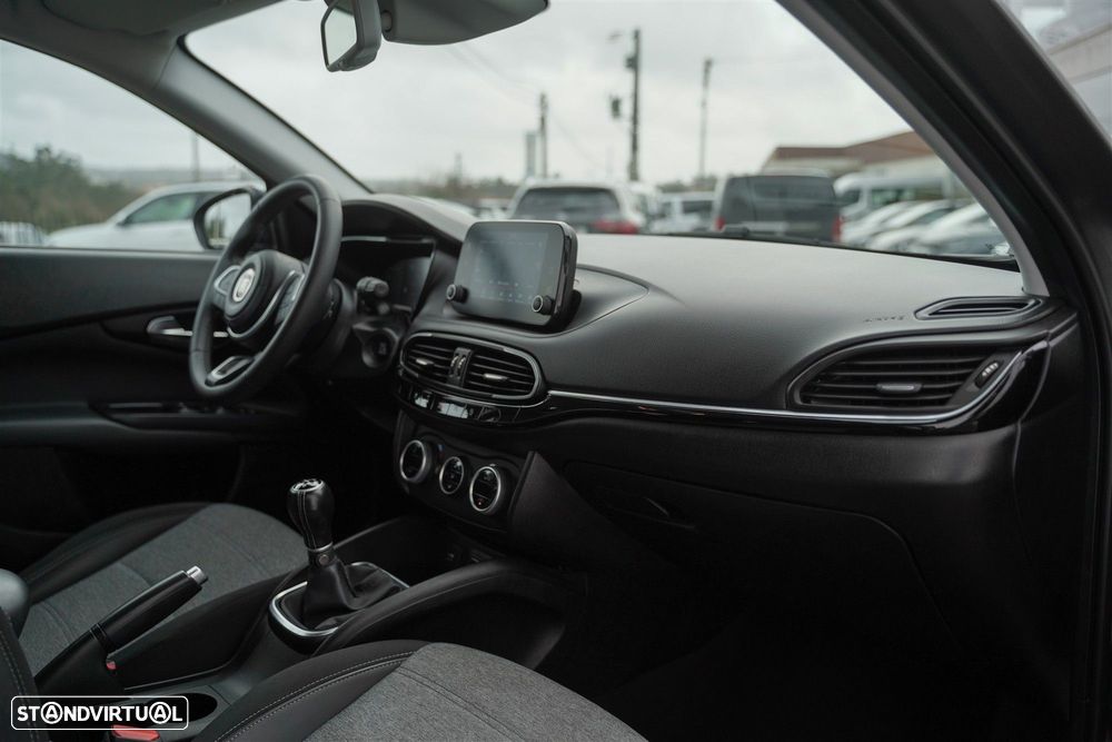 Fiat Tipo Cross 1.0 GSE T3 City - 32