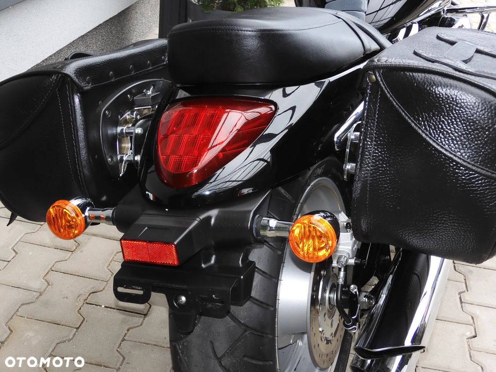 Suzuki Intruder - 20