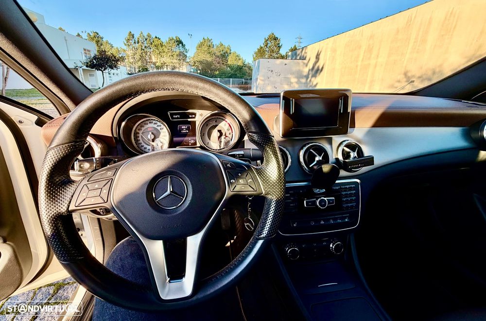 Mercedes-Benz GLA 200 CDI Urban Aut. - 12