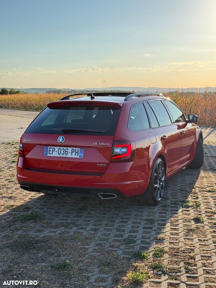Skoda Octavia 2.0 TDI DSG RS - 14
