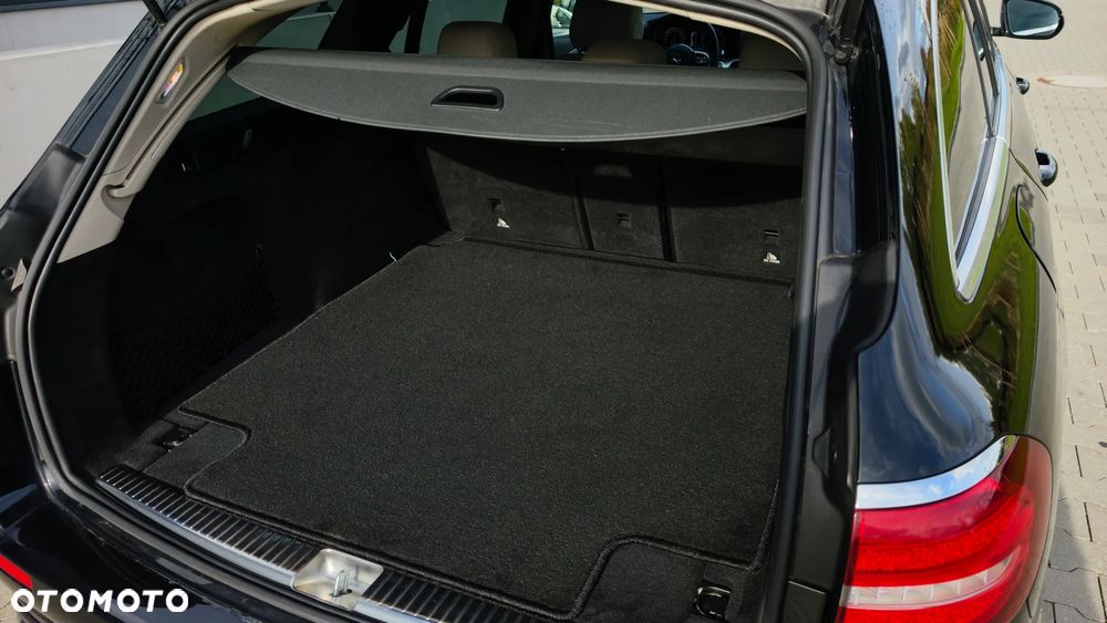 Mercedes-Benz Klasa E 300 d 9G-TRONIC Avantgarde - 31