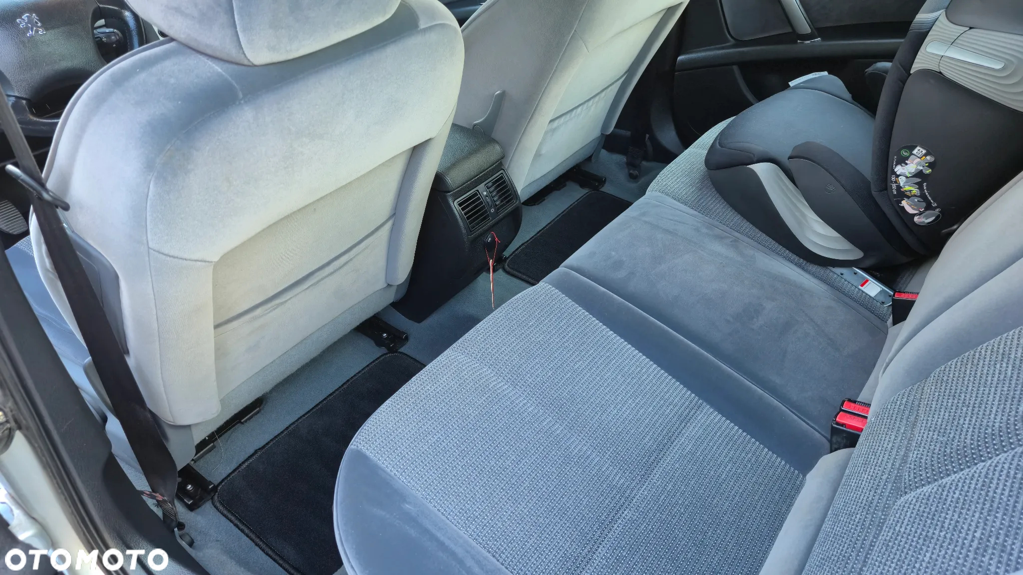 Peugeot 407 - 8