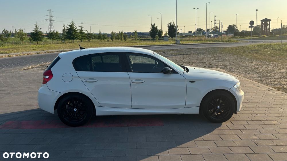 BMW Seria 1 120i - 5