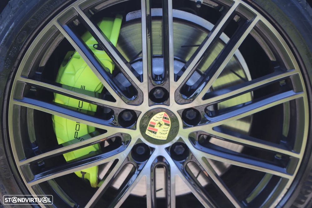 Porsche Panamera Sport Turismo 4 E-Hybrid Platinum Edition - 10