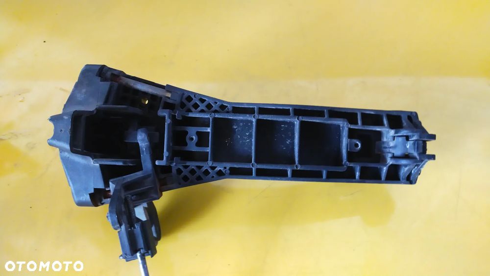 MERCEDES A KLASA LEWY TYŁ KLAMKA - 2