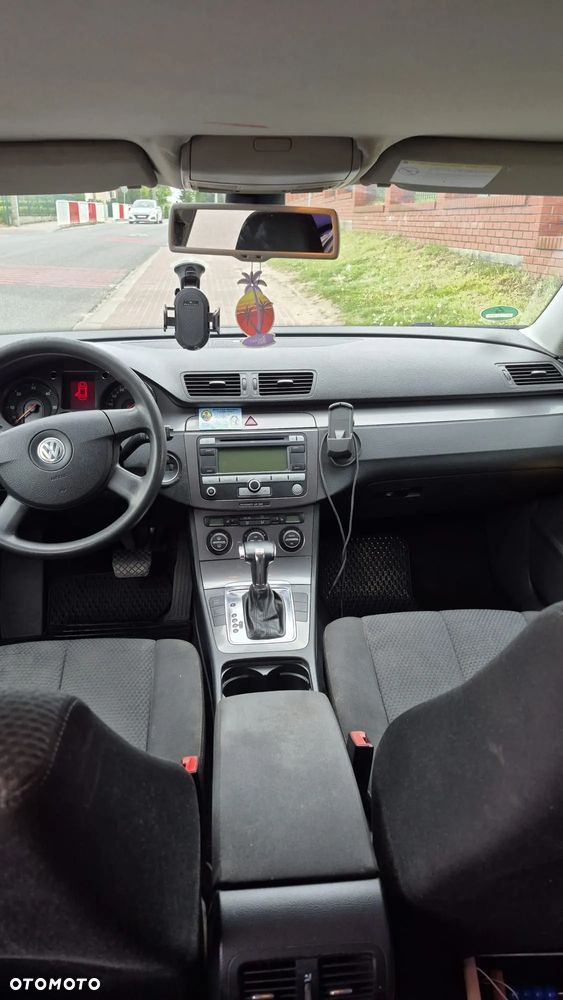 Volkswagen Passat 2.0 TDI DPF Trendline DSG - 4