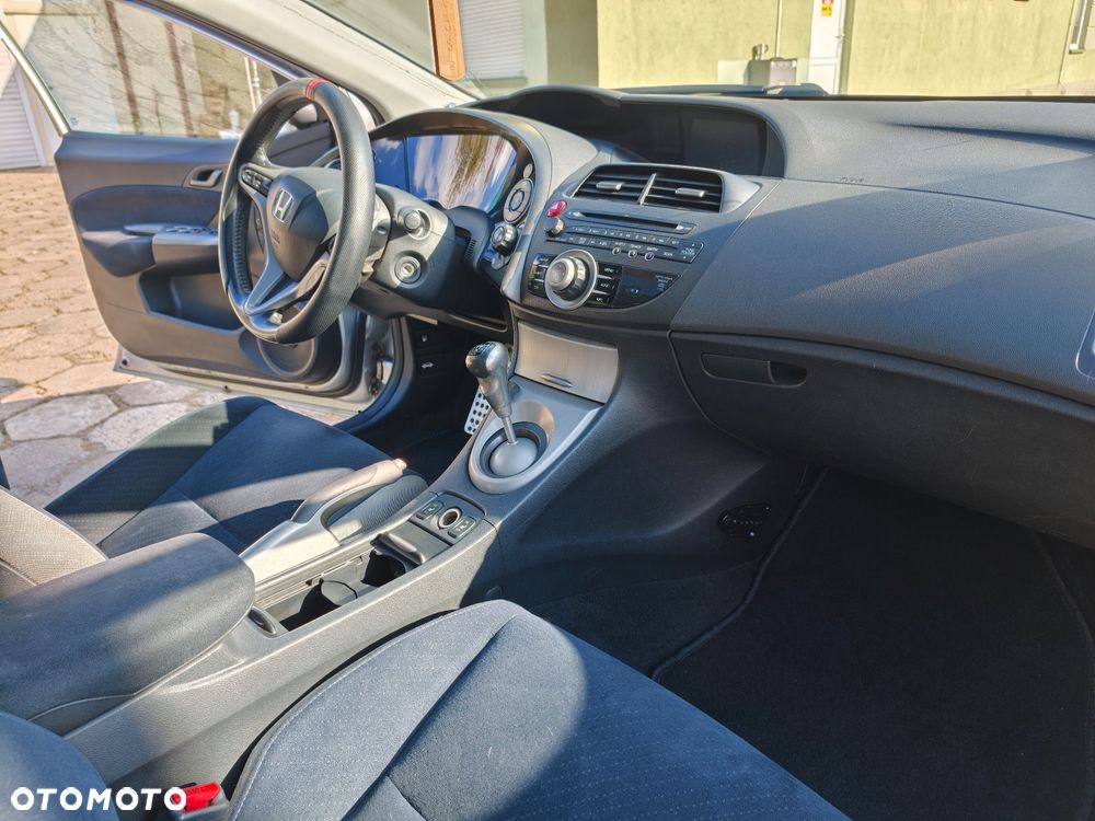 Honda Civic 1.8 Comfort - 32