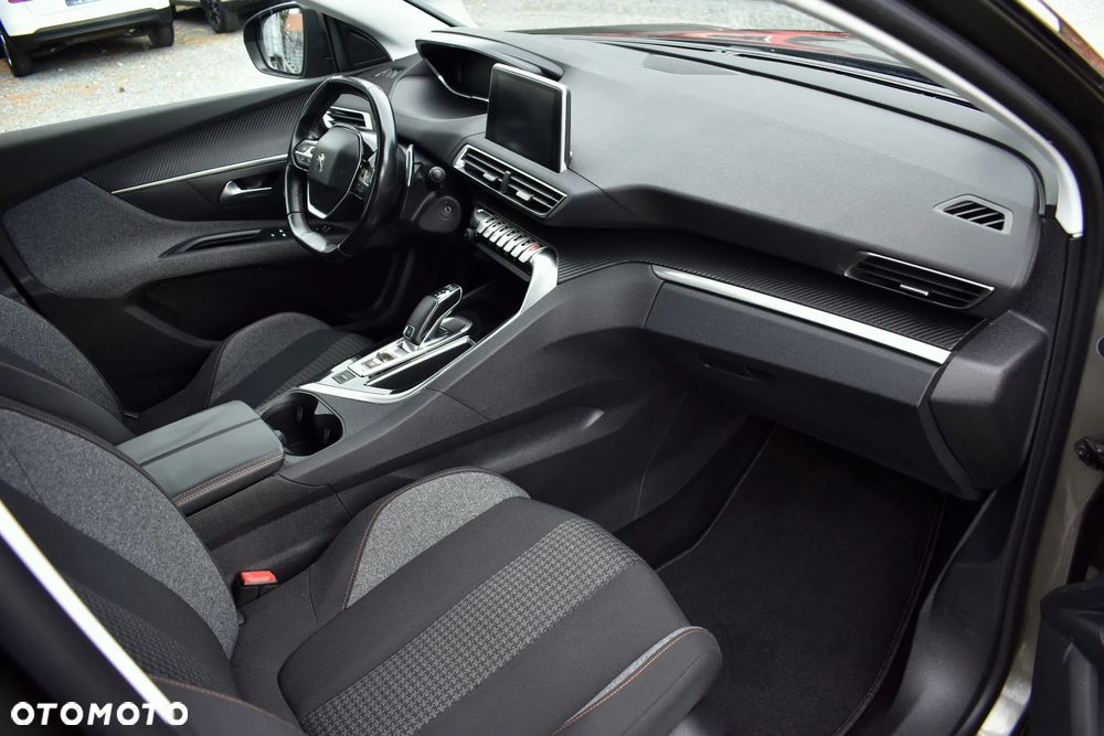 Peugeot 5008 BlueHDi 130 EAT8 Active - 34