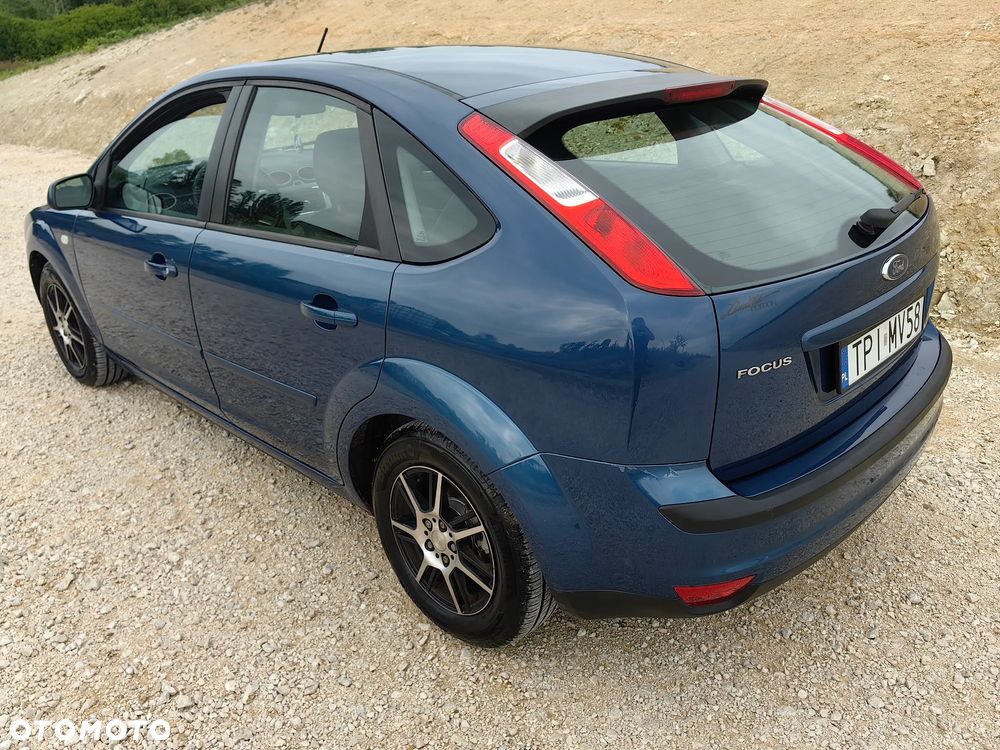 Ford Focus 1.6 Ambiente - 12