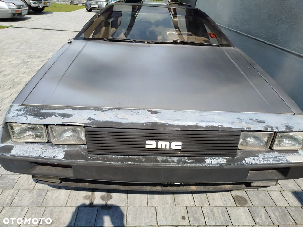 DeLorean DMC-12 - 12