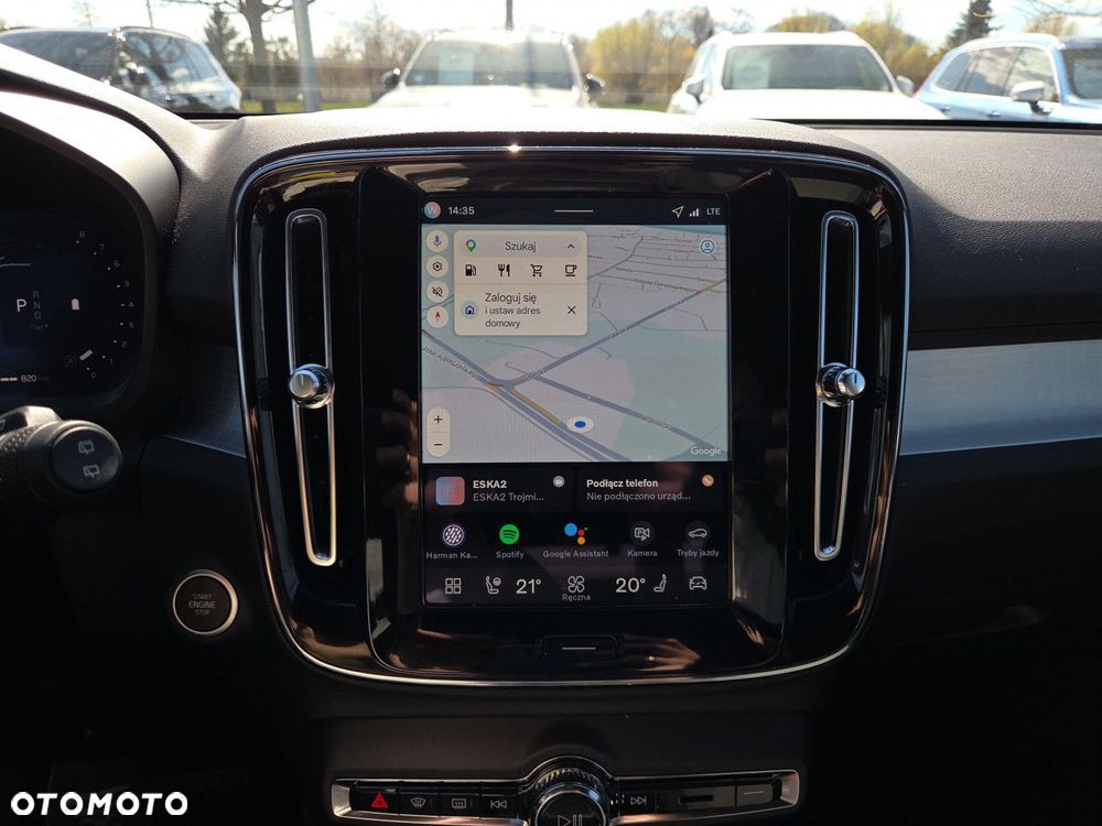 Volvo XC 40 B4 Plus Dark - 16