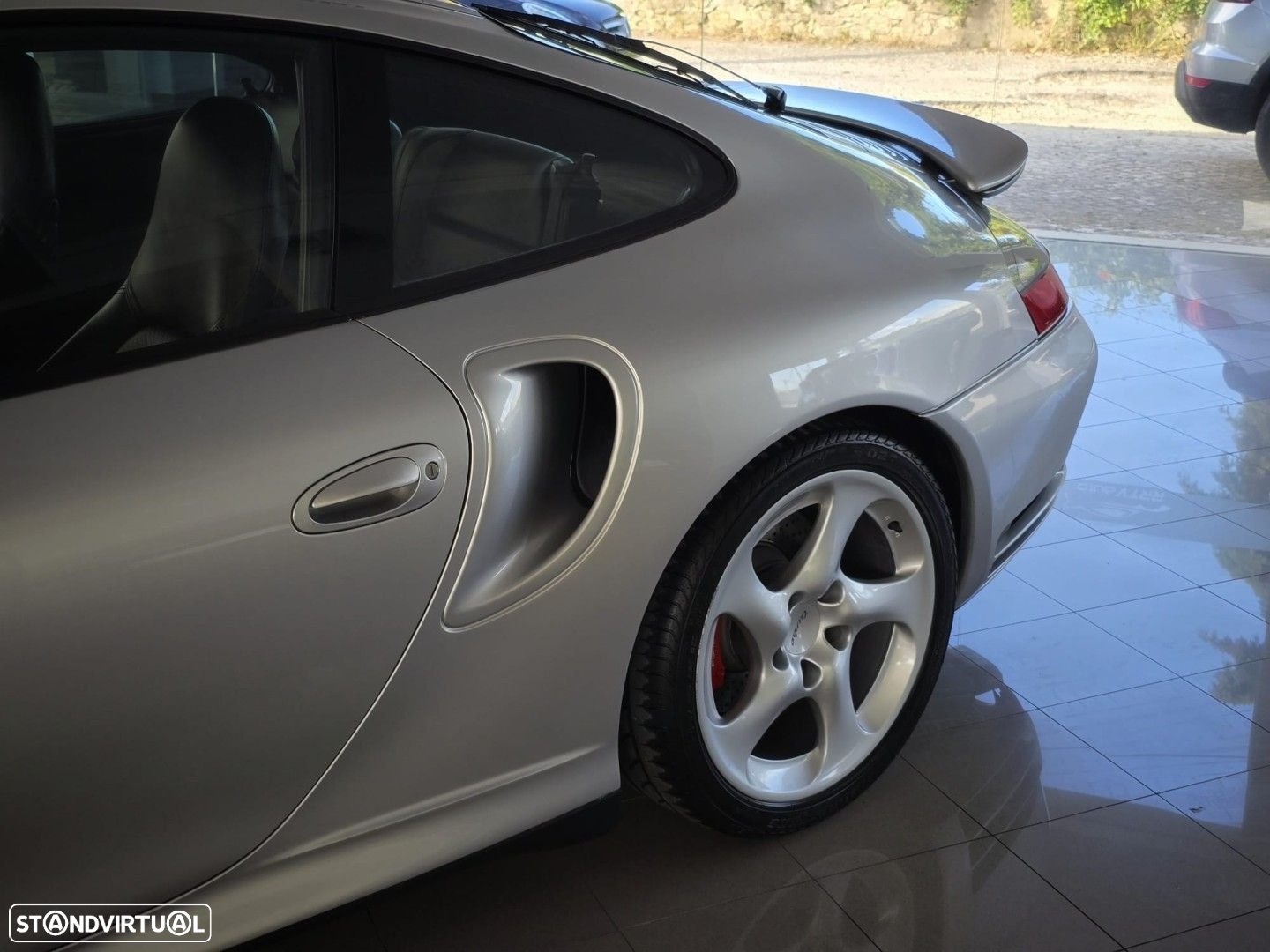 Porsche 911 (996) Turbo - 23