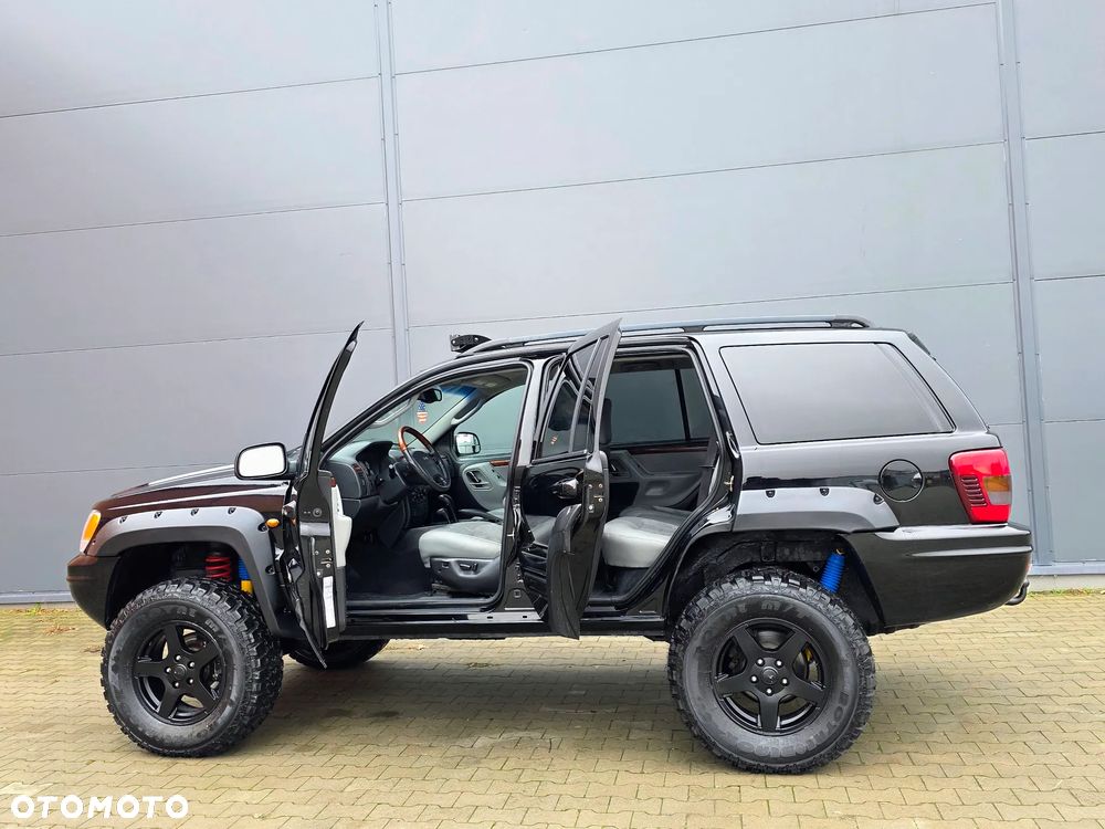 Jeep Grand Cherokee - 30