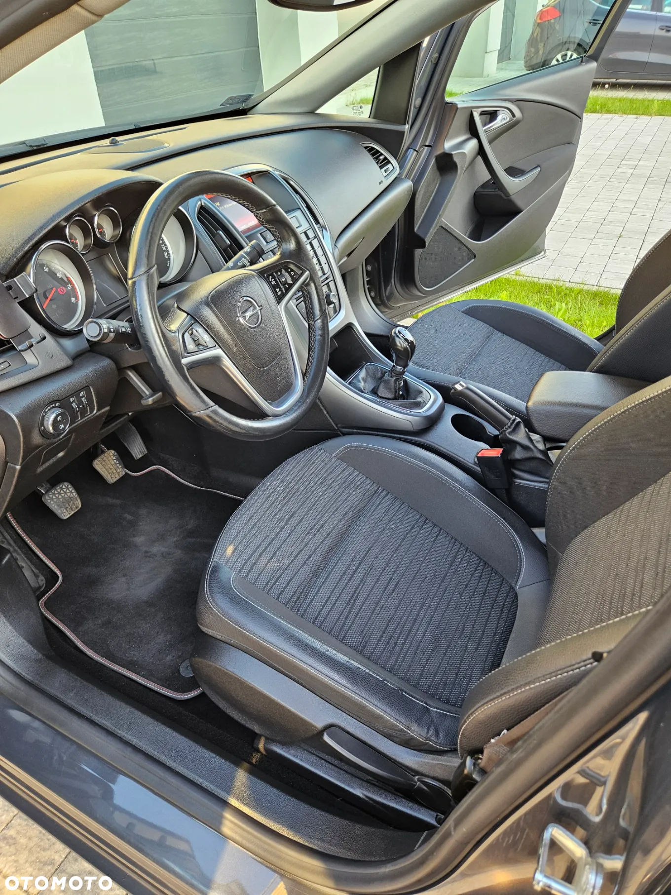 Opel Astra IV 1.4 T Executive - 10