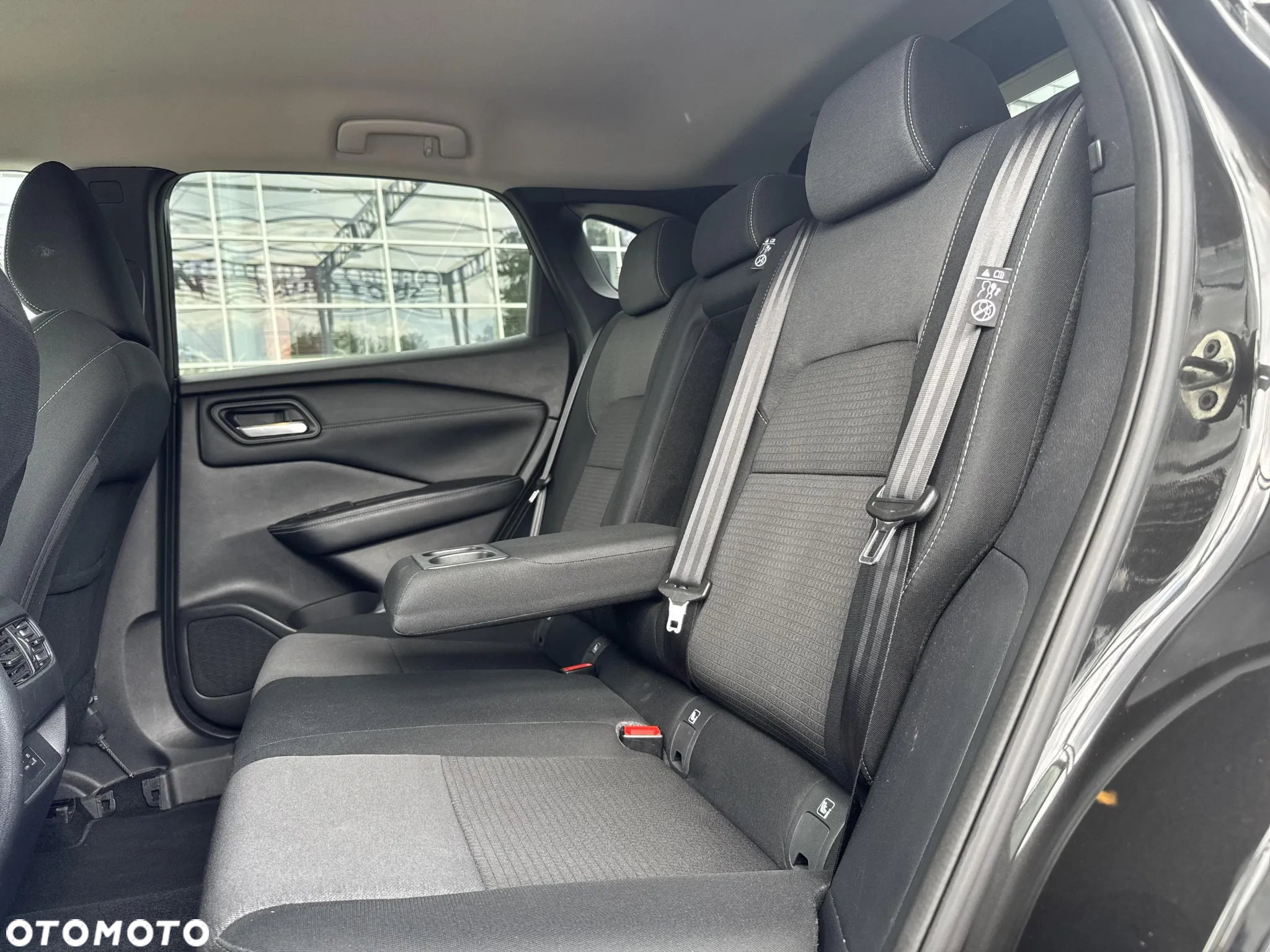 Nissan Qashqai 1.3 DIG-T mHEV N-Connecta Xtronic - 17