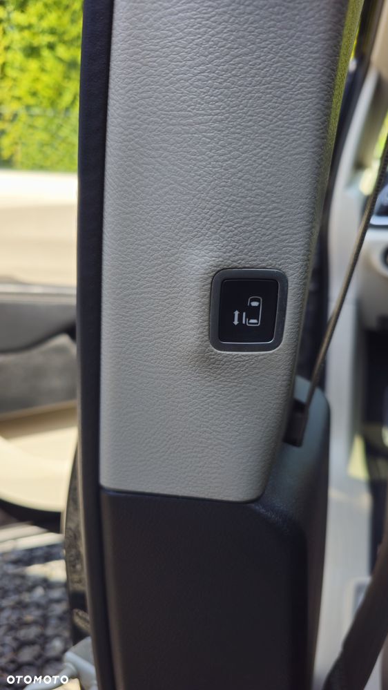 Chrysler Pacifica - 22