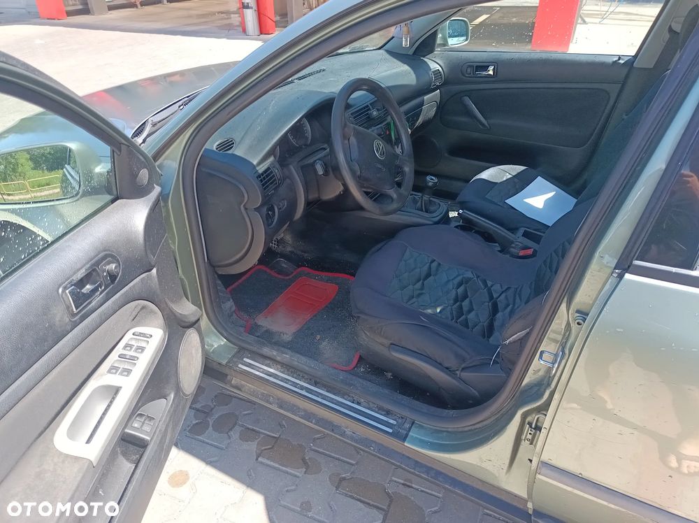 Volkswagen Passat - 5