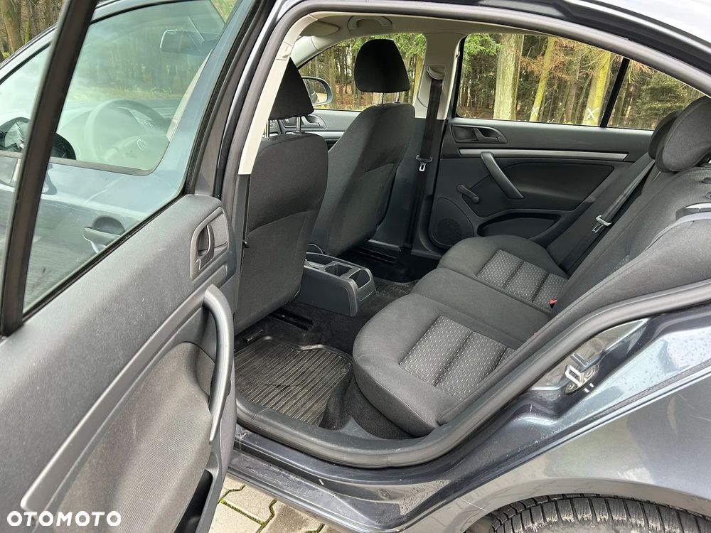 Skoda Octavia 1.6 - 21