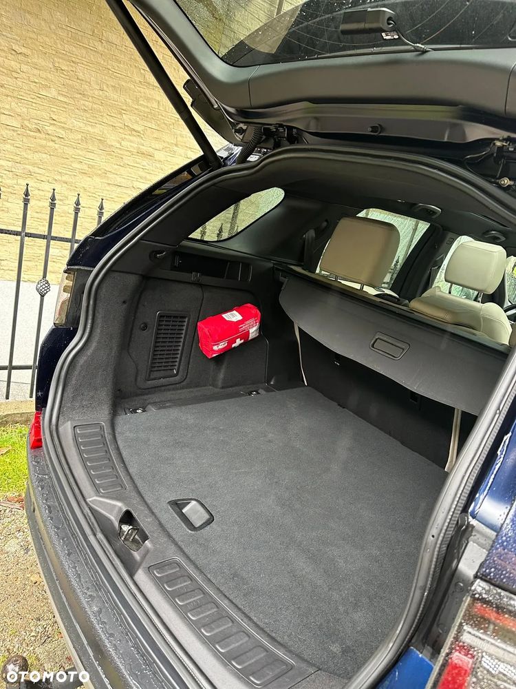 Land Rover Discovery Sport 2.0 D200 mHEV Dynamic SE - 16