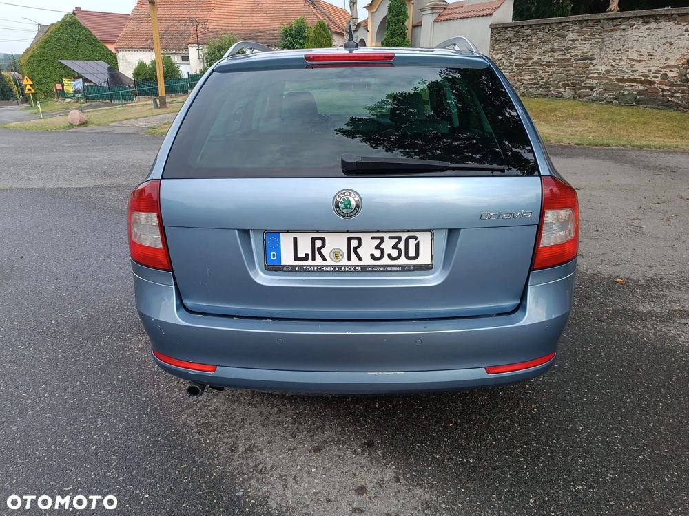 Skoda Octavia 1.8 TSI L&K DSG - 6