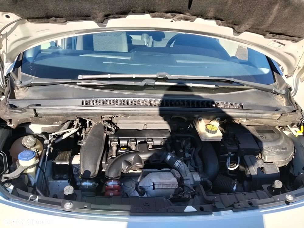 Peugeot 3008 1.6 THP Active - 22