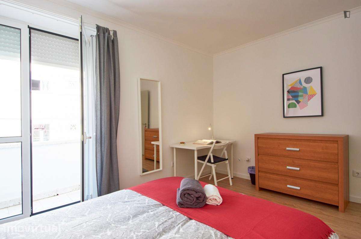 Quarto - localizado em Penha de França Lisbon - Grande imagem: 3/29