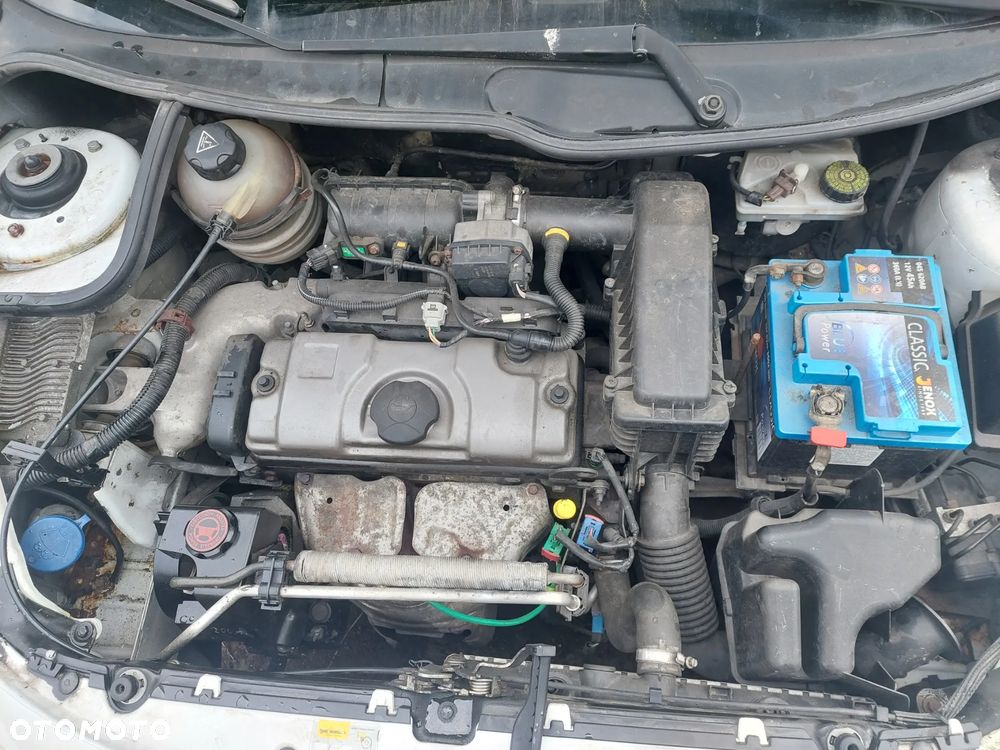 Peugeot 206 plus - 2