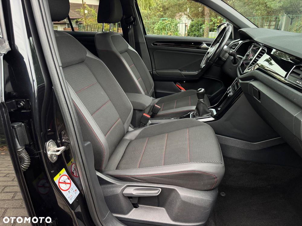 Volkswagen T-Roc 1.5 TSI R-Line - 24