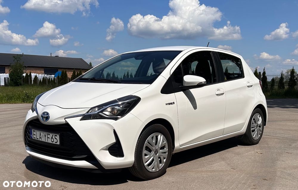 Toyota Yaris Hybrid 100 Premium - 11