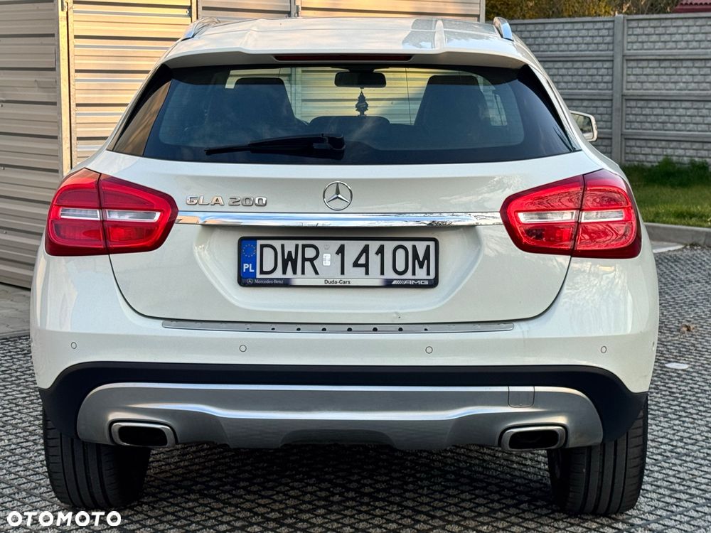 Mercedes-Benz GLA 200 7G-DCT - 9