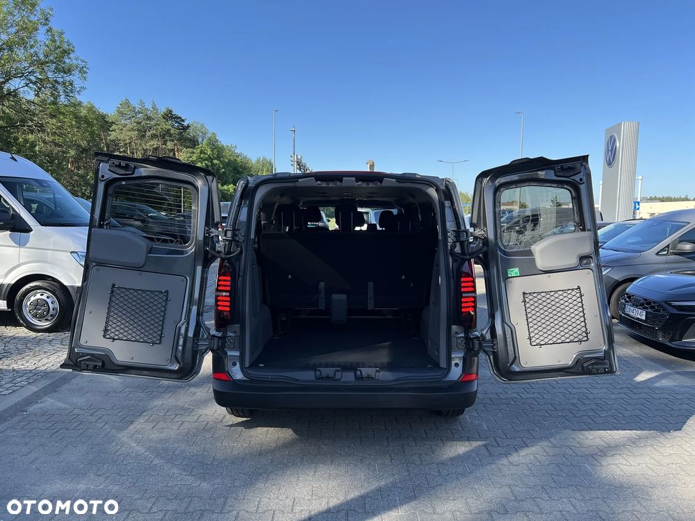 Volkswagen Caravelle - 8