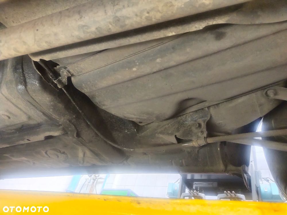 Toyota Avensis 1.8 VVT-i Sol - 9