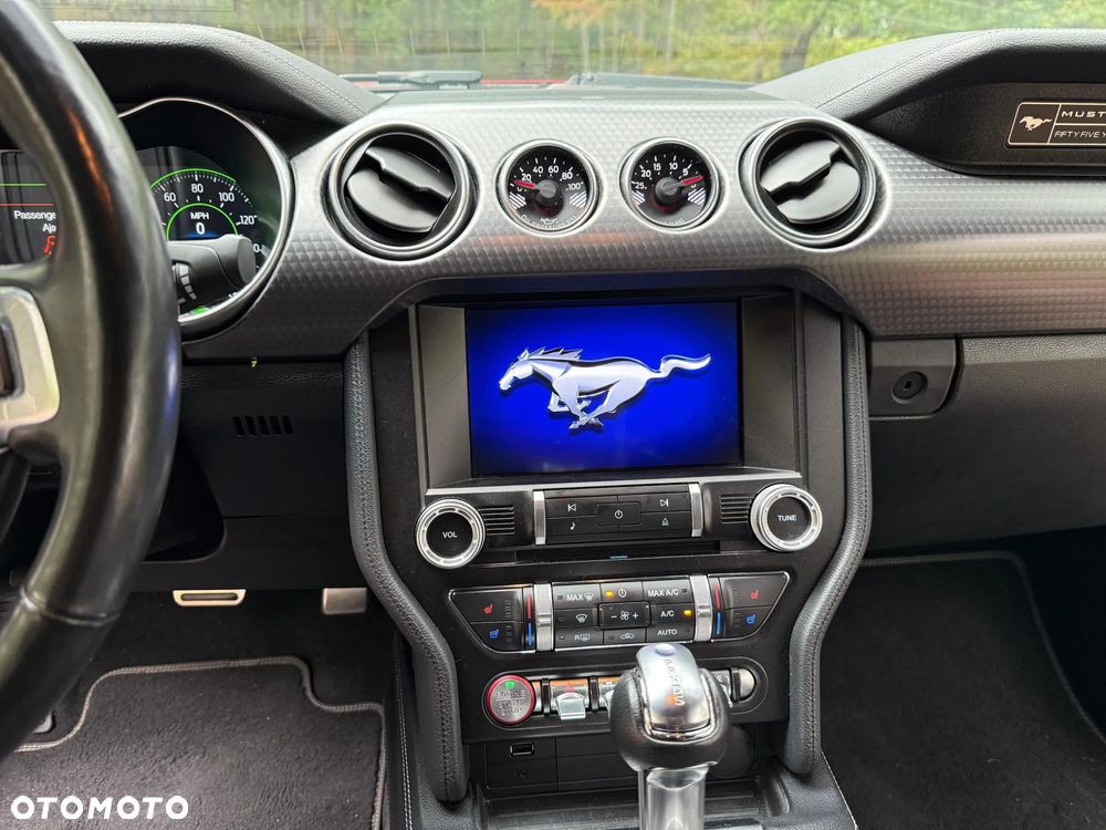 Ford Mustang - 11