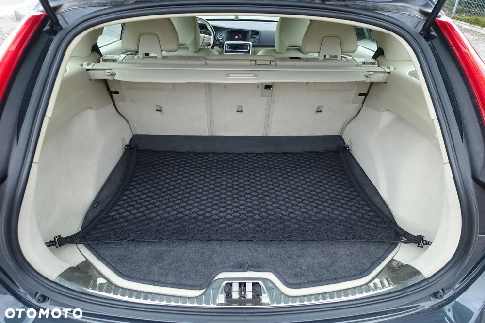 Volvo V60 Cross Country D4 Geartronic Summum - 17
