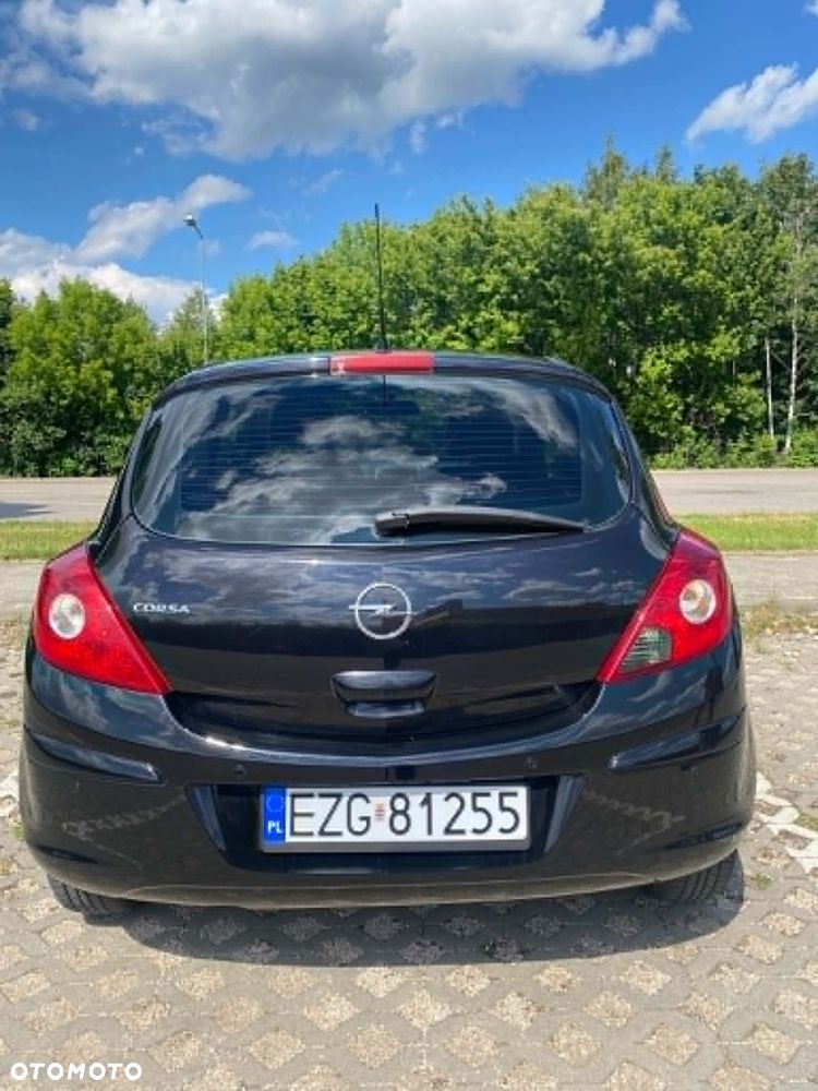 Opel Corsa 1.2 16V Cosmo - 11