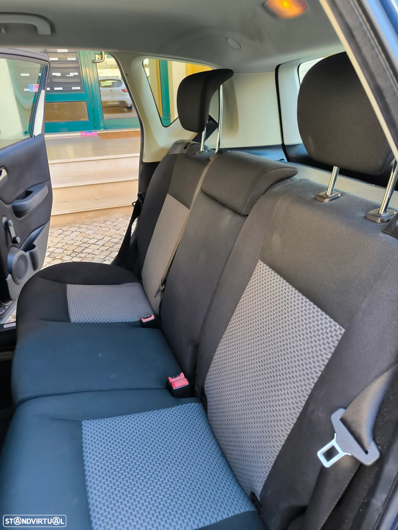 Mercedes-Benz A 150 Classic Automatic - 13