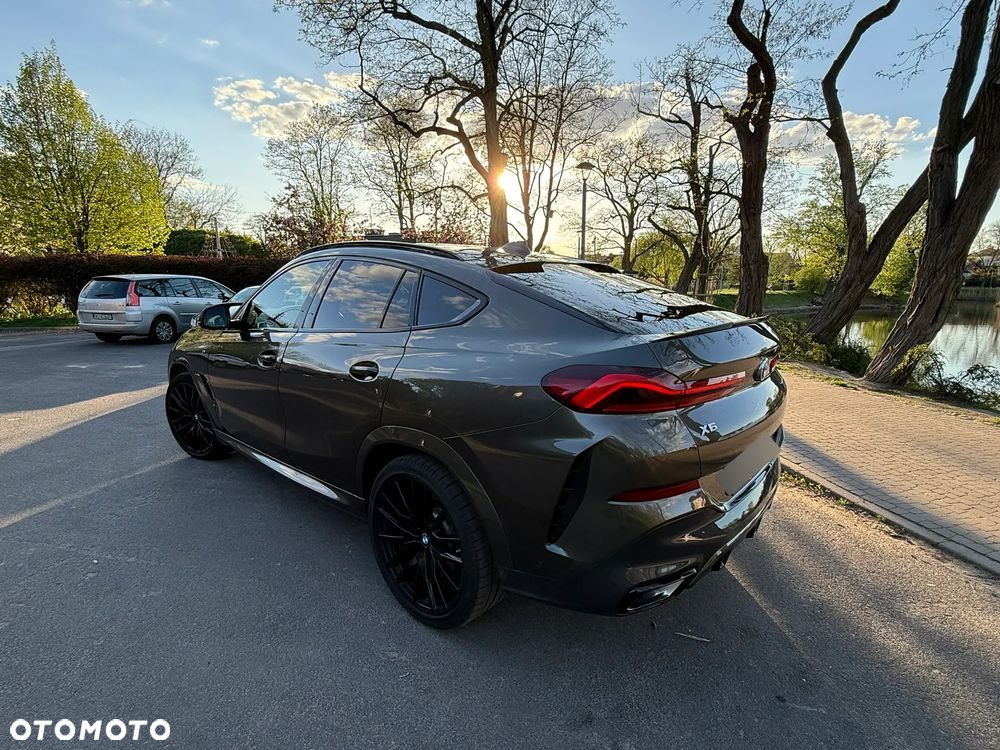 BMW X6 M50i - 20