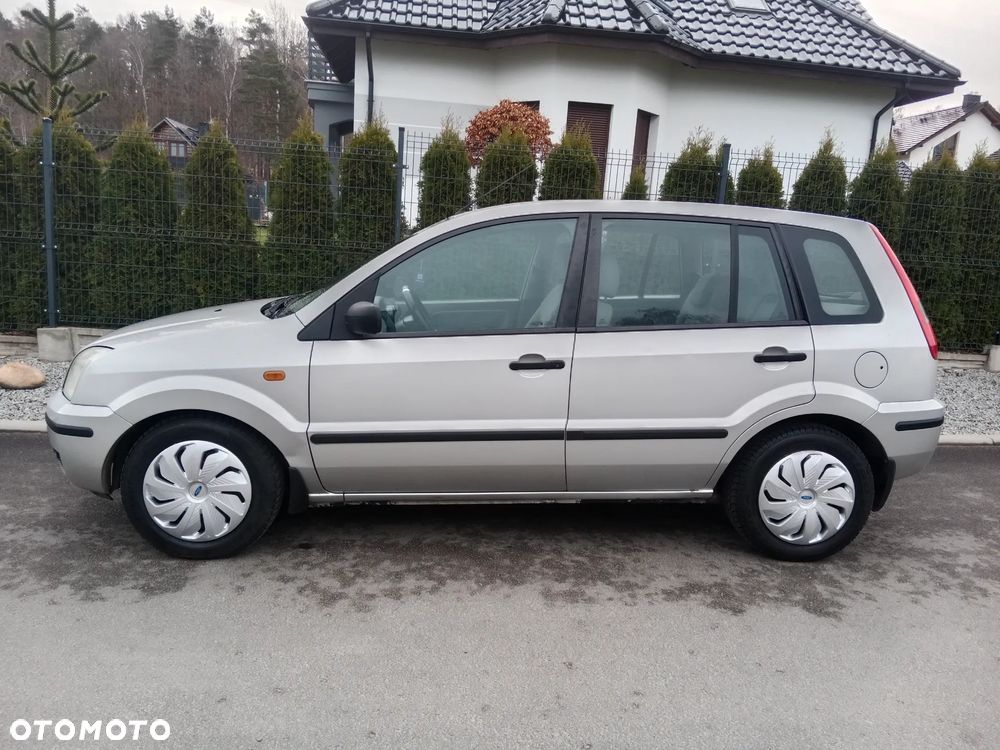 Ford Fusion 1.4 Ambiente - 17