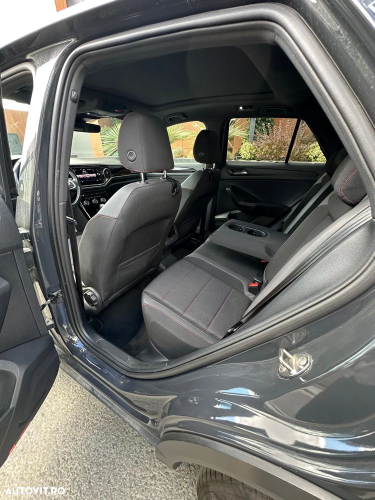 Volkswagen T-Roc - 8