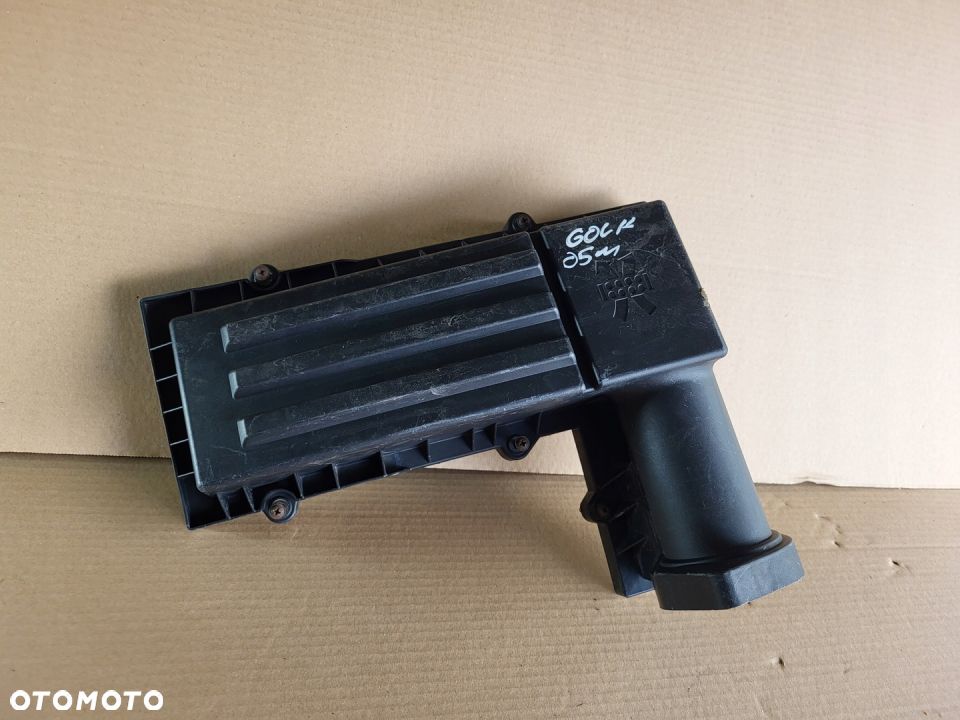 OBUDOWA FILTRA POWIETRZA VW GOLF V 1K0129607R