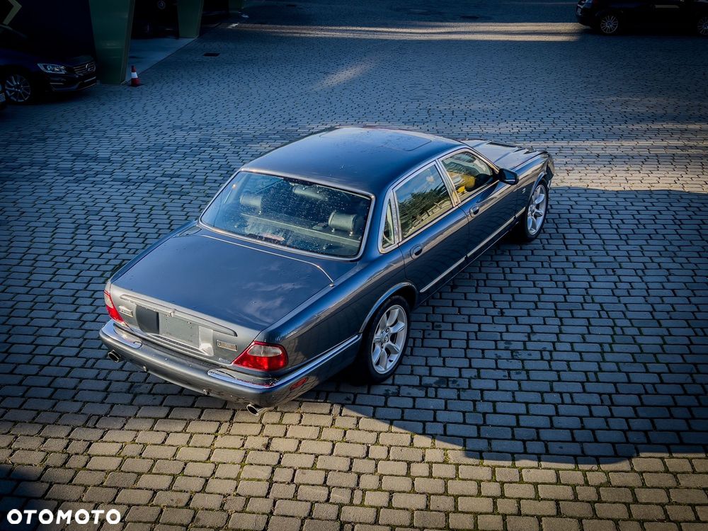 Jaguar XJR Standard - 8