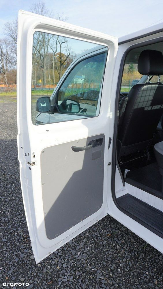 Volkswagen Transporter T6.1_ Doka _4Motion _ 4x4 - 22