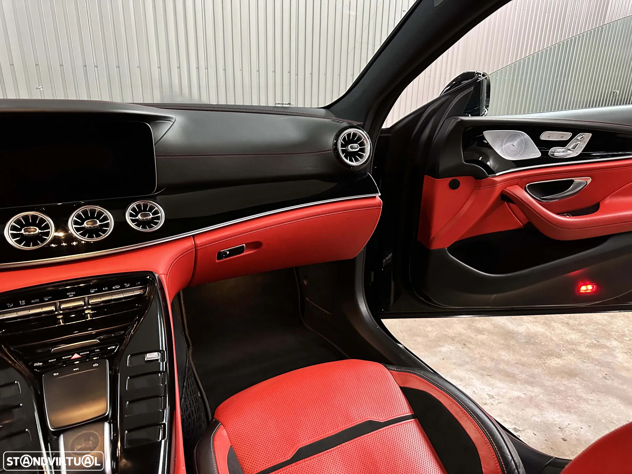Mercedes-Benz AMG GT 63 4MATIC+ - 26