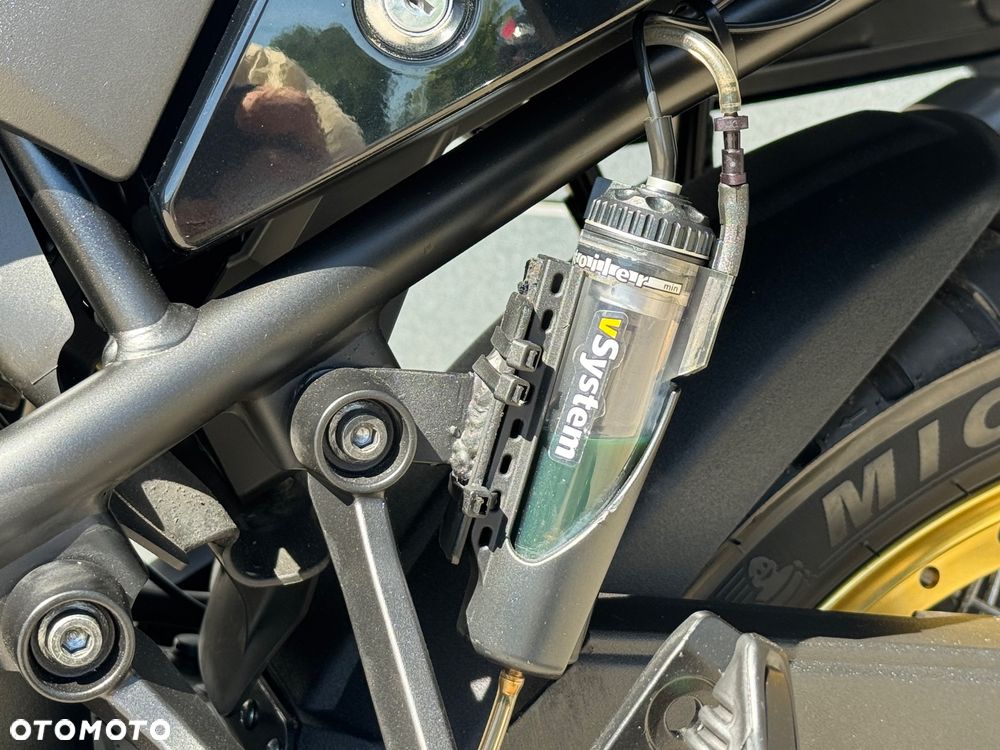 Suzuki V-STROM - 34